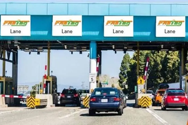 NHAI fines defaulters of twenty crore rupees on entering lanes for fastag without it