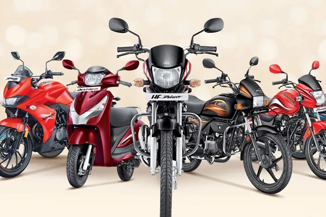 Hero Motocorp march offer, you can save upto 20500 rupee on hero bikes and scooters like destini 125, maestro edge 125, duet, Splendor+ IBS, Passion Pro 110, HF Deluxe, Glamour FI, Super Splendor and more