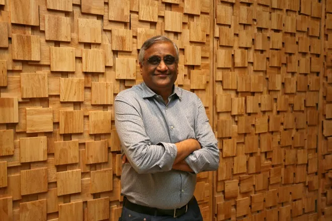 Kishore Biyani, The rise and fall of the pioneer of Indian retail, future group reliance retail deal