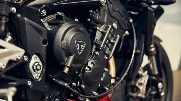 Triumph-Street-Triple-RS