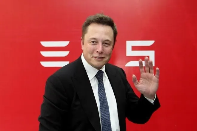 Tesla CEO Elon Musk called amazon CEO Jeff Bezos copycat on Twitter, this is the reason