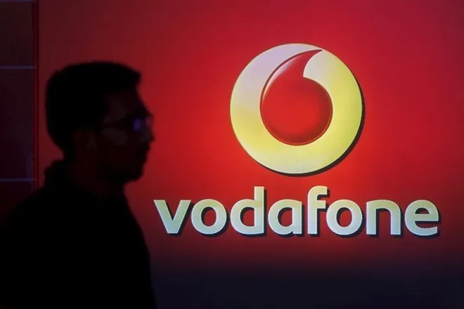 Vodafone idea Q1 results, Vodafone Idea net loss widened to 25,460 crore rupee in april-june 2020