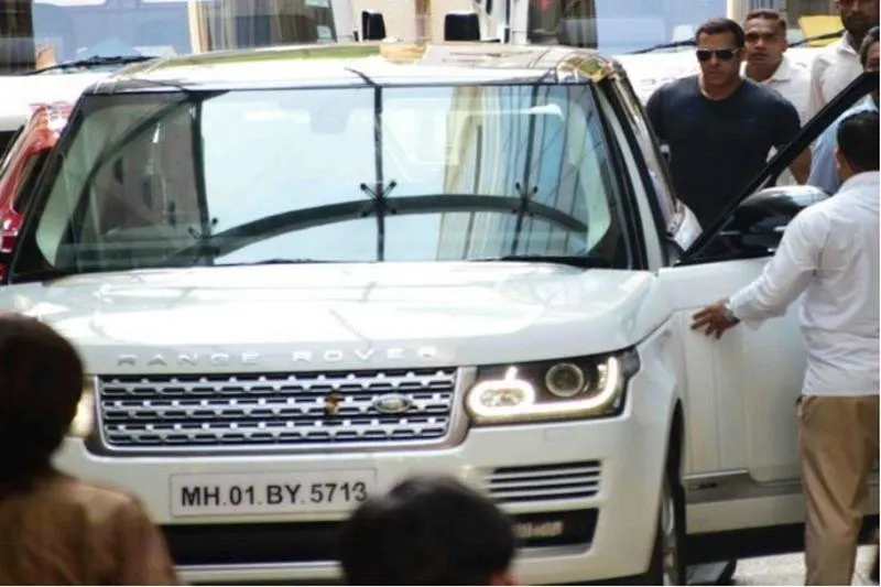 SALMAN KHAN, SALMAN KHAN FILMS, TIGER ZINDA HAI COLLECTION, SALMAN KHAN HIGHEST GROSSING FILM, SALMAN KHAN BIRTHDAY, SALMAN KHAN BIRTHDAY PARTY PICTURES