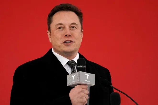 Elon Musk becomes seventh richest person in world ahead of warren buffet according to bloomberg billionaires index 