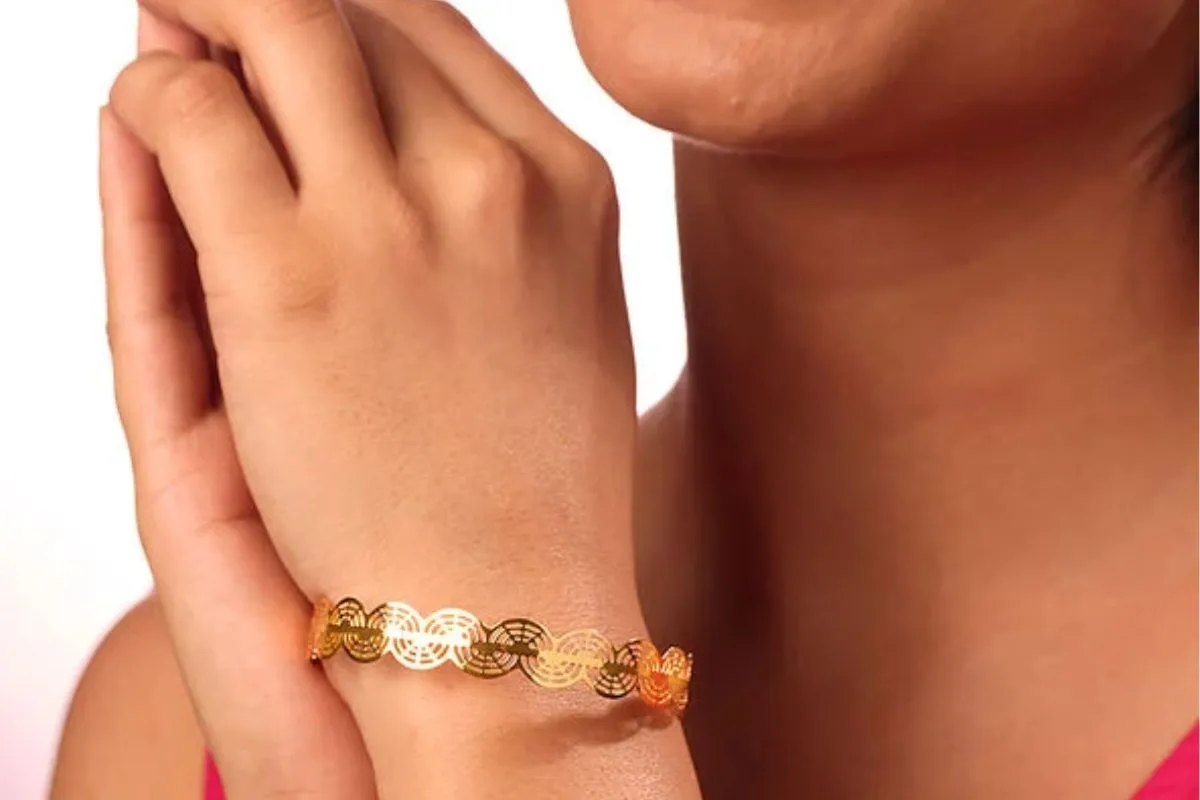 Saura Symphony Gold Bangles