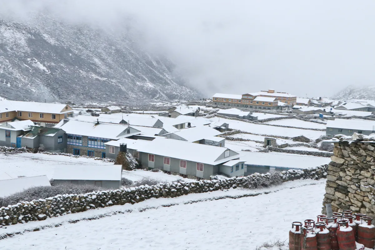 snowfall in Dingboche