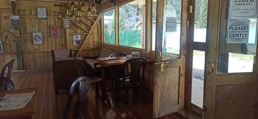 ARmy cafe in Gurez valley