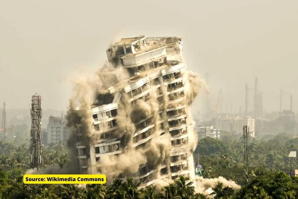 maradu tower demolition