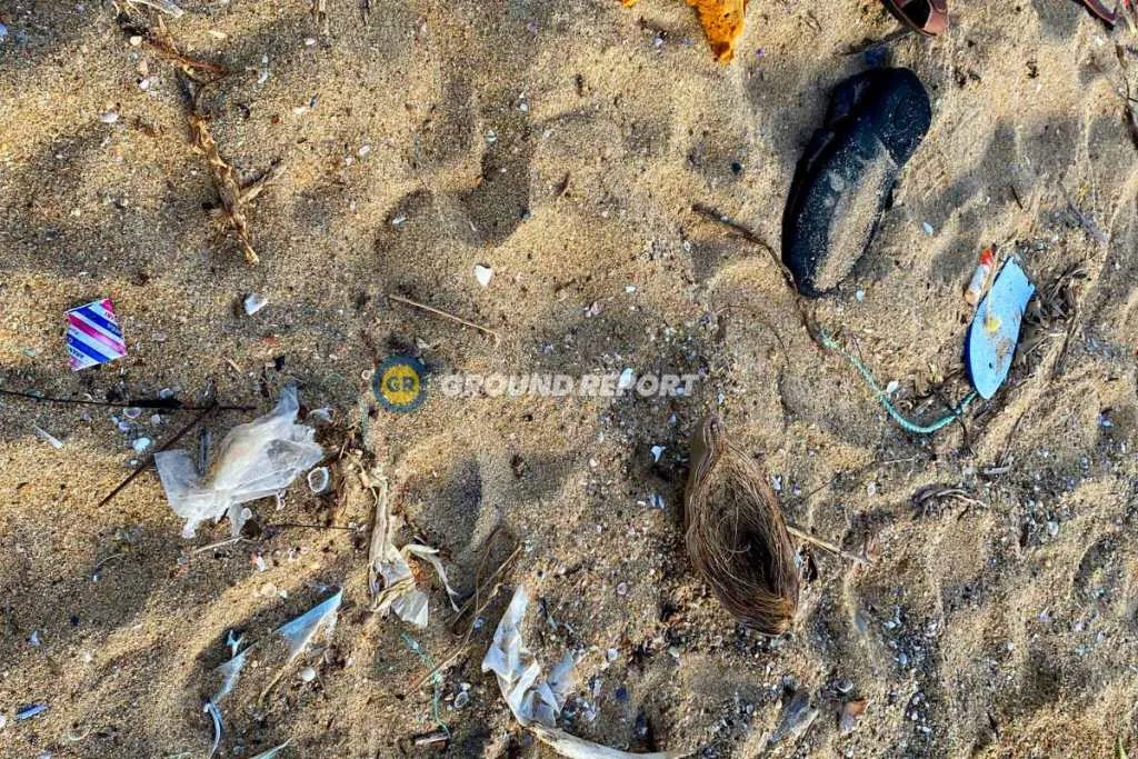 garbage on Auroville beach in Pondicherry