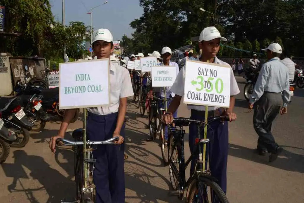 A cycle rally by the students of Saheed Laxman Nayak Memorial High School, Courtpetta, on the promotion of renewable energy | Courtesy: Flickr