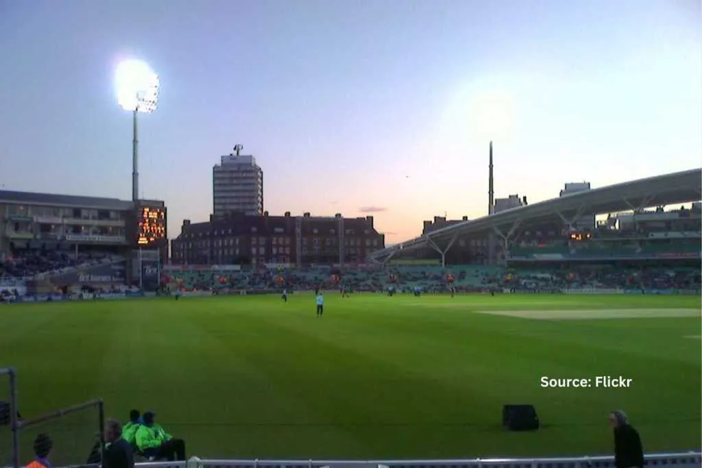 Floodlights at Oval cricket ground