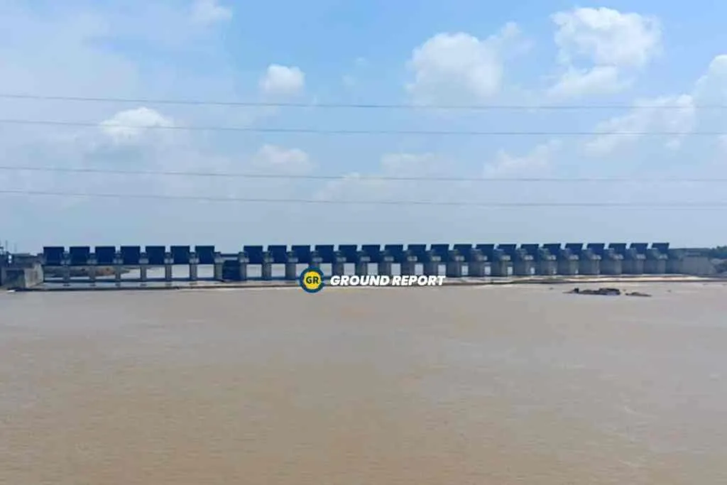 Sardar sarovar backwater floods in MP