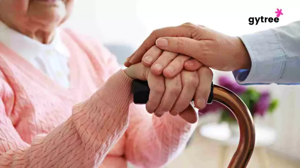 Navigating UTI in Elderly Women: Risks, Symptoms and Prevention