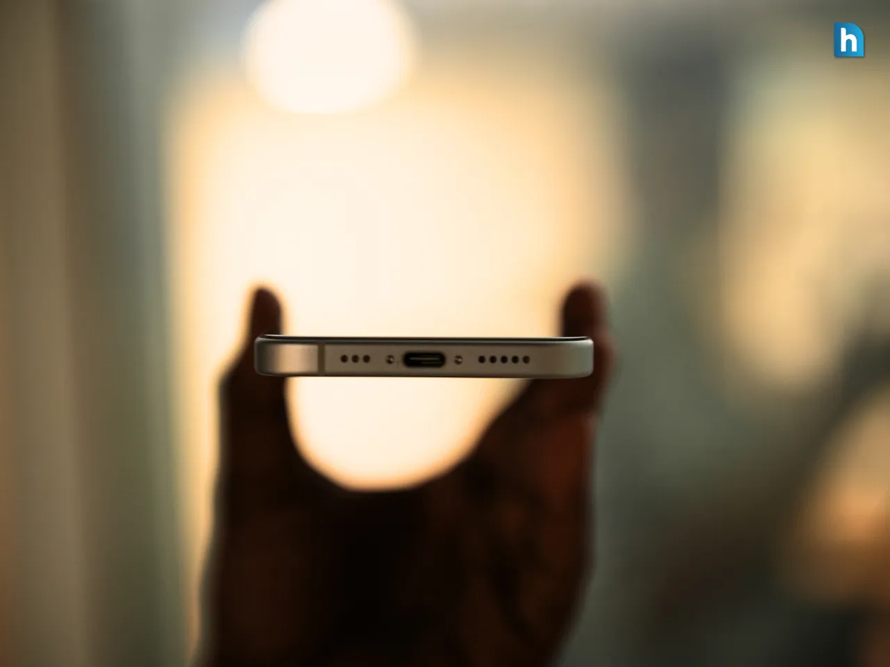 iPhone 15  4 