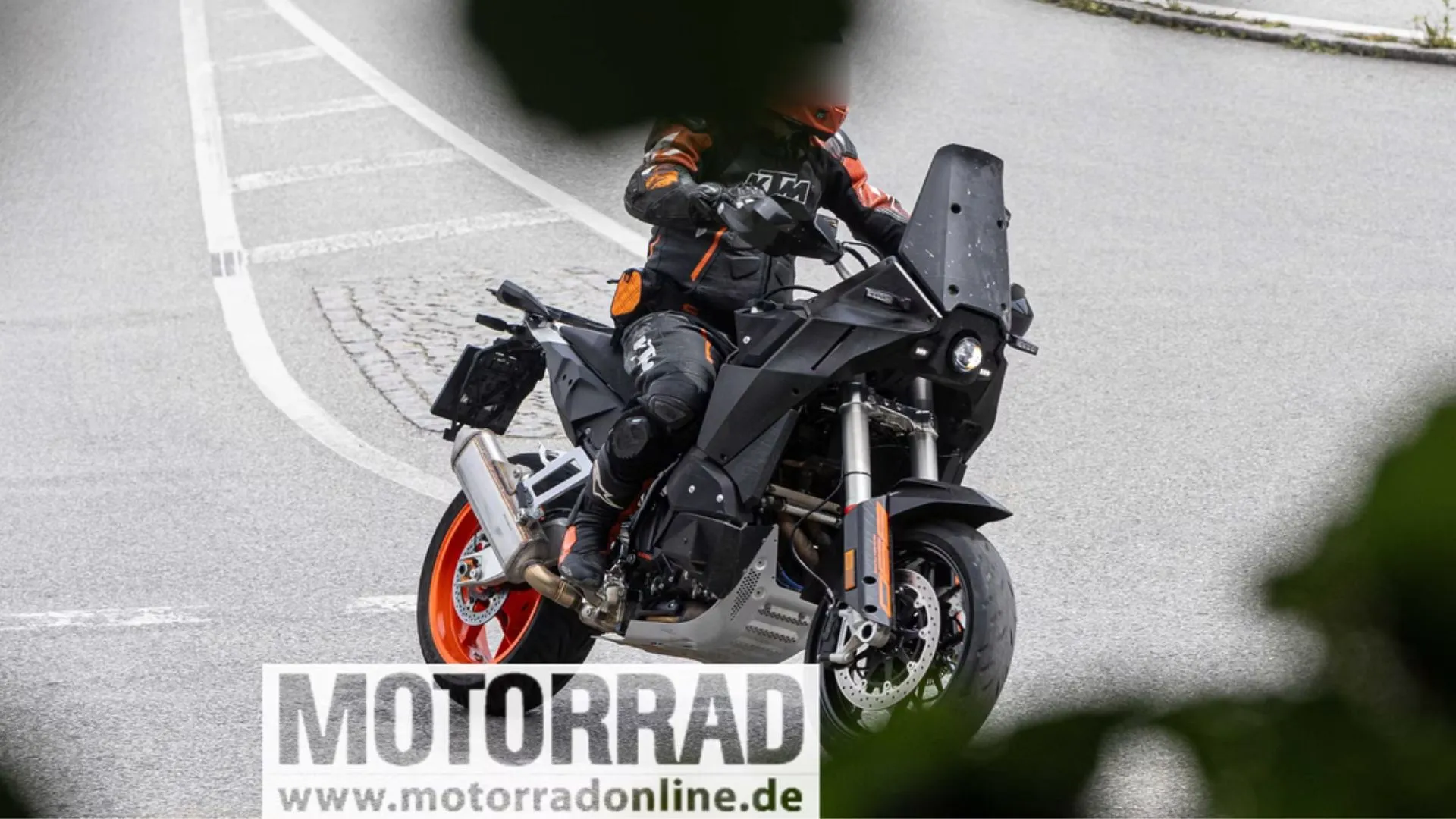 KTM 990 SMT Supermoto Touring Front