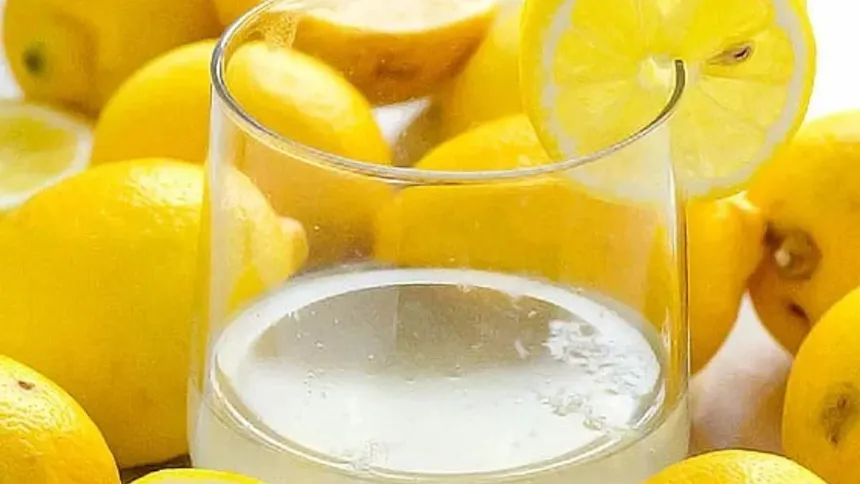 lemon water, image credit: ifoodreal.com