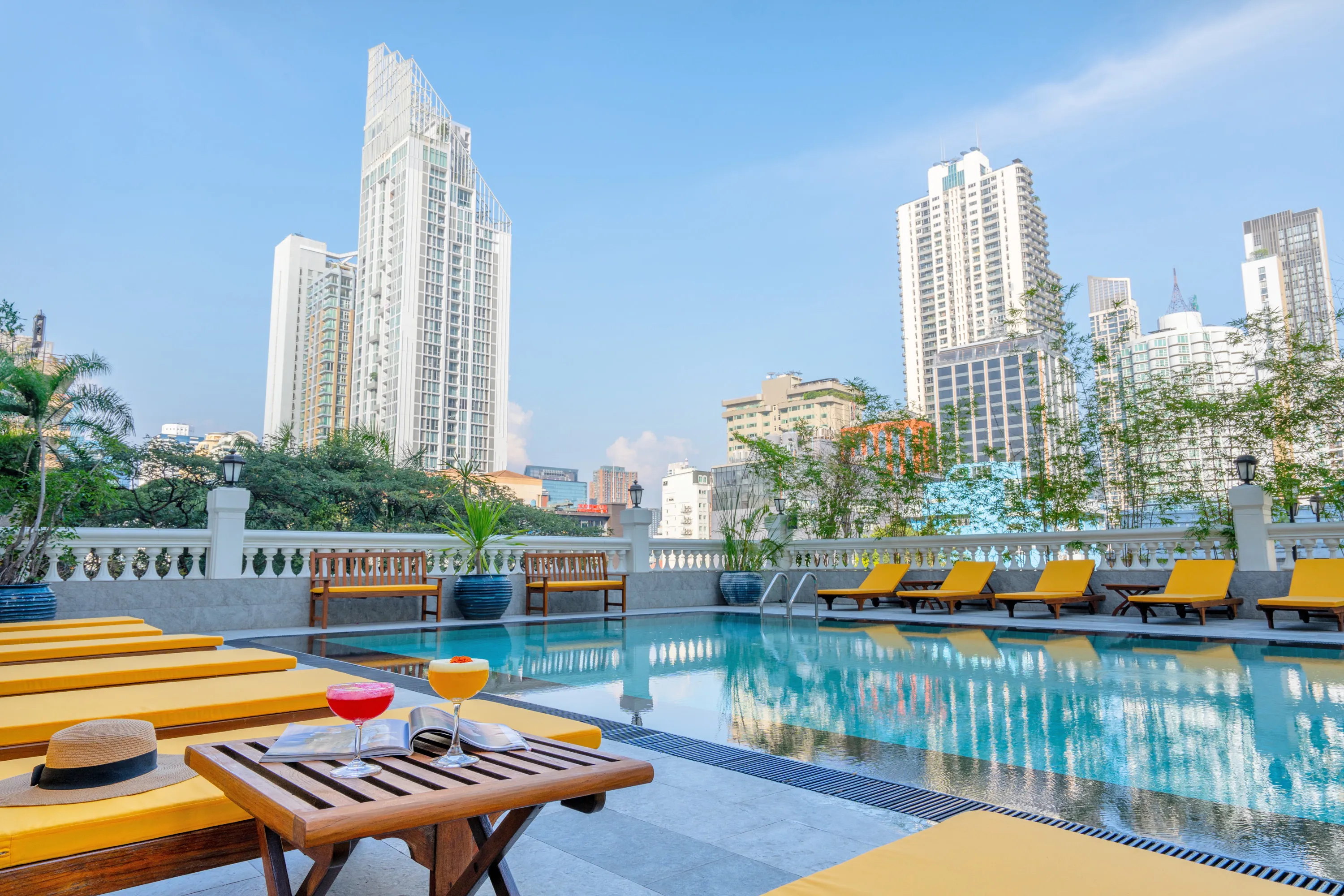 558005 NH Bangkok Sukhumvit Boulevard Hotel Swimming Pool c00e97 original 1729145927