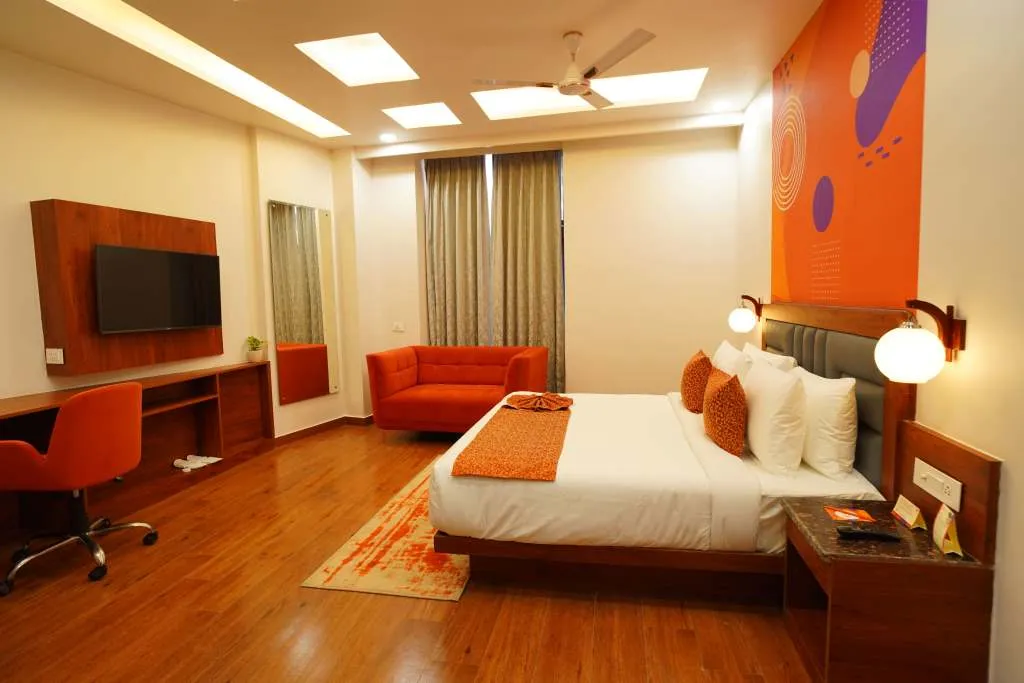 Ira Noida Rooms