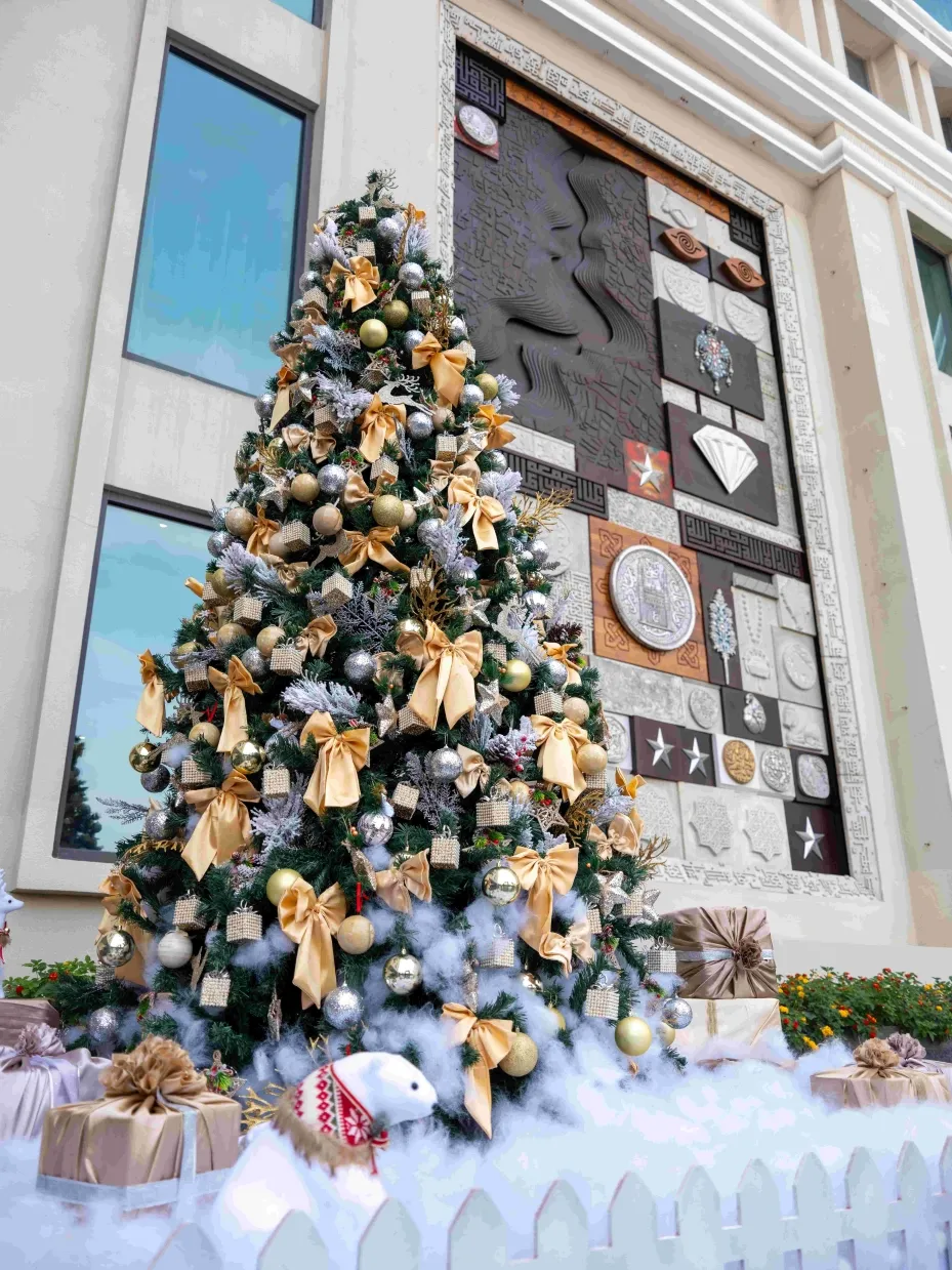 The Leela Hyderabad is all set to celebrate Christmas with grandeur