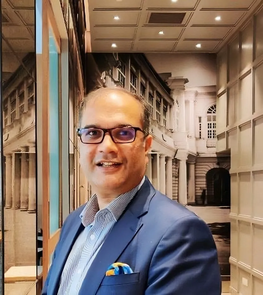 Vaibhav Jain Regional General Manager - SWA Holiday Inn Express