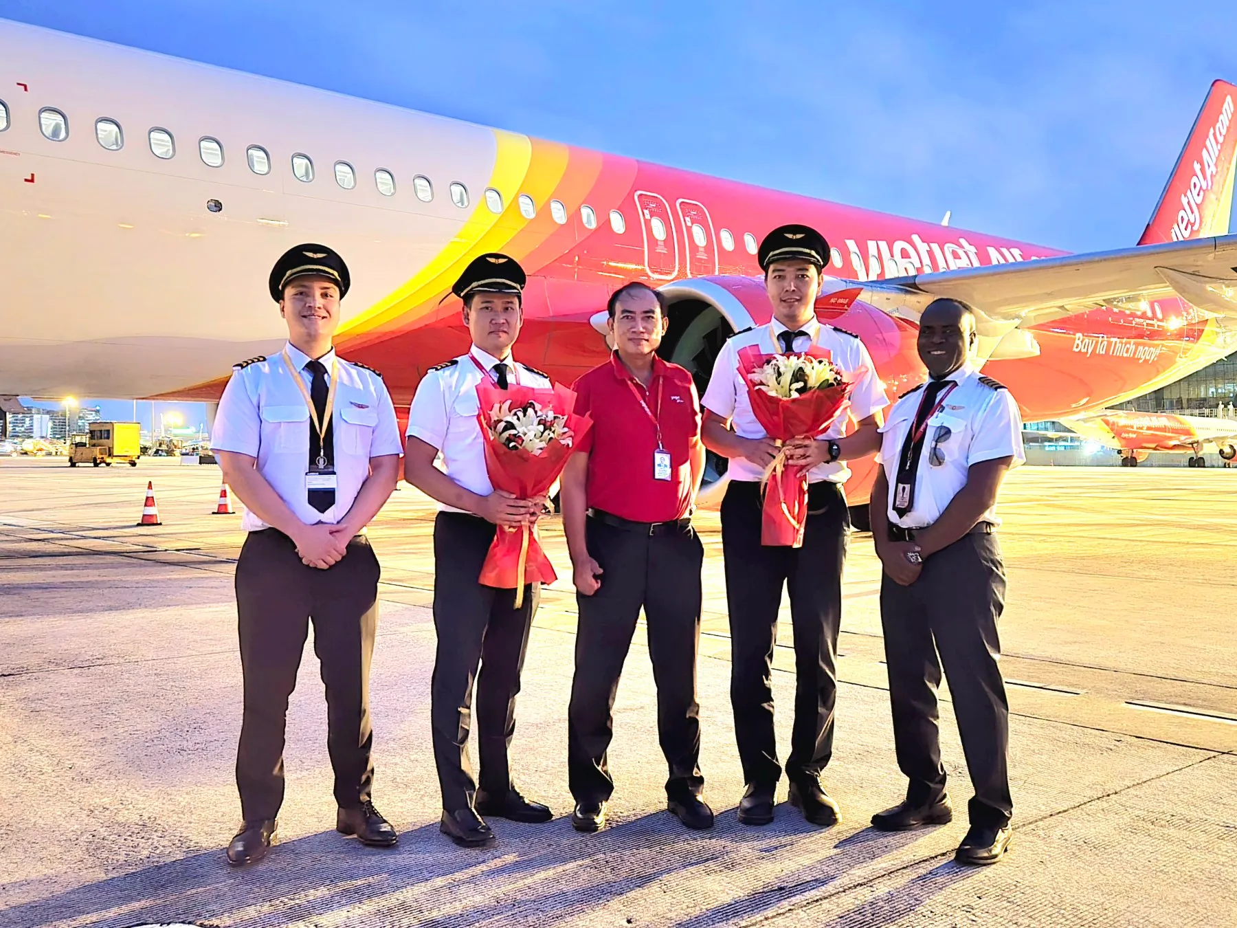 Vietjet takes delivery of 2 new Airbus A321neo ACF on the last day of 2024 2