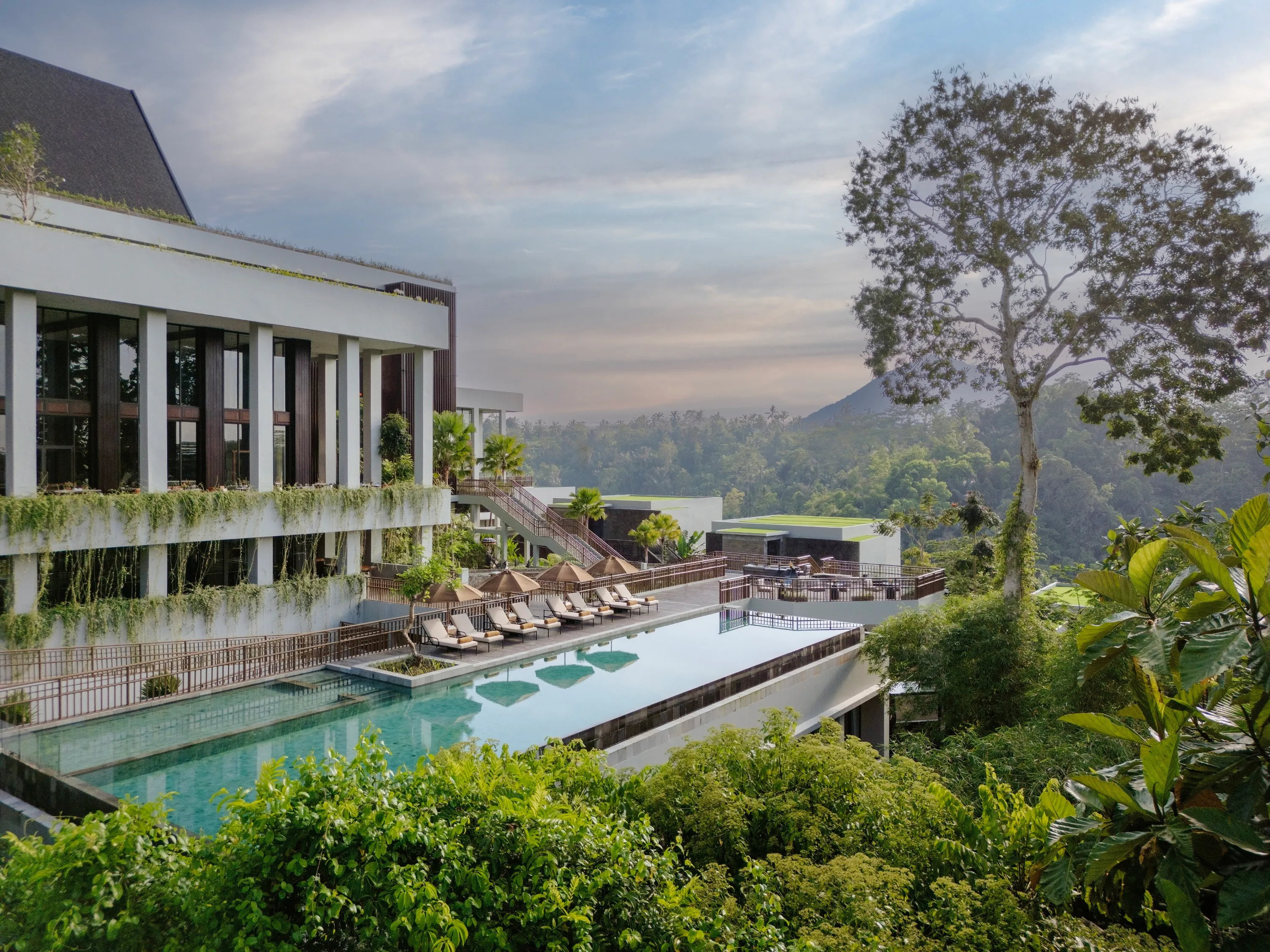 562357-Anantara Ubud Bali Resort Exterior - Pool-aba881-original-1731385384 3