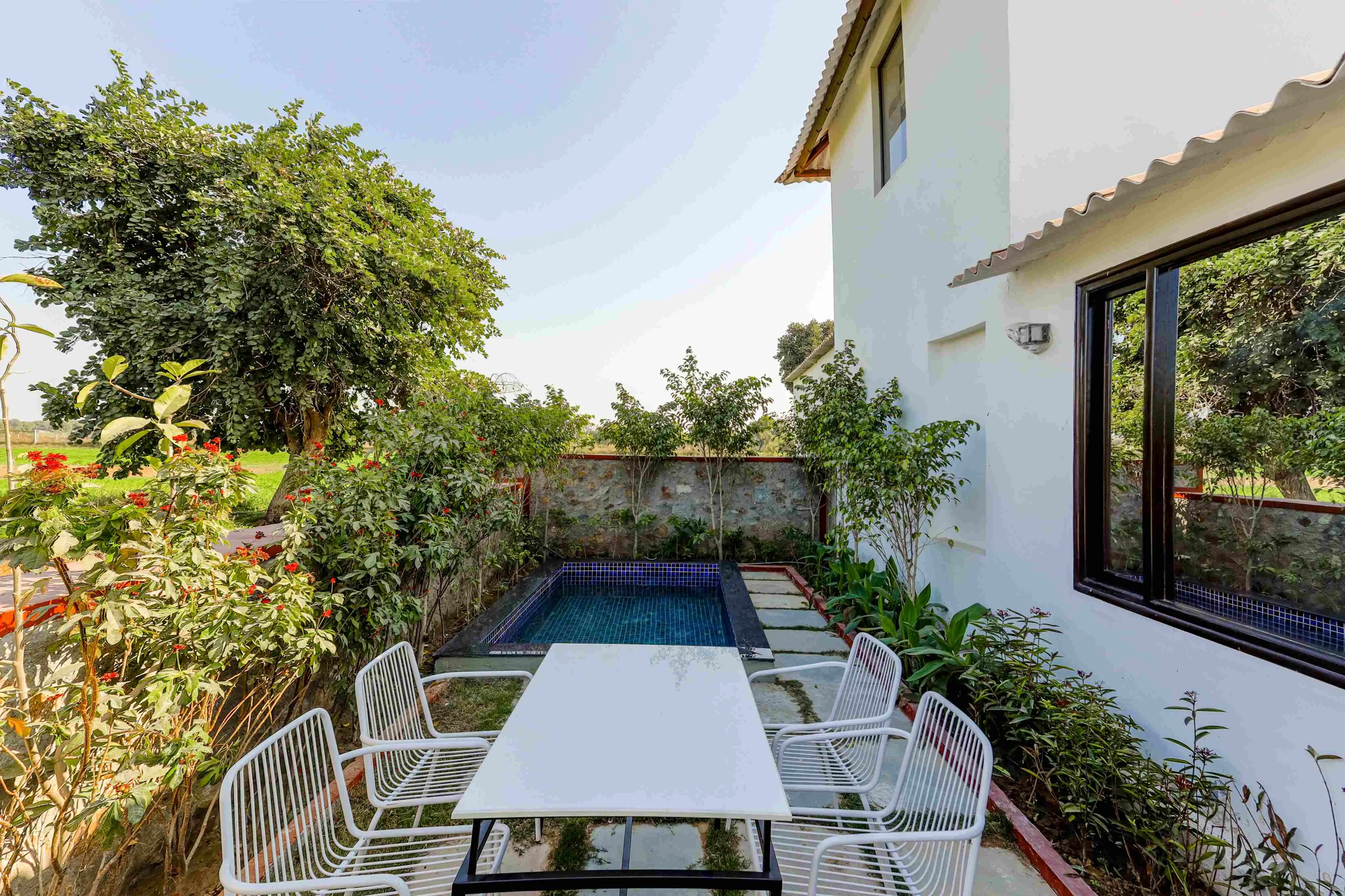 Pool Villa with Courtyard