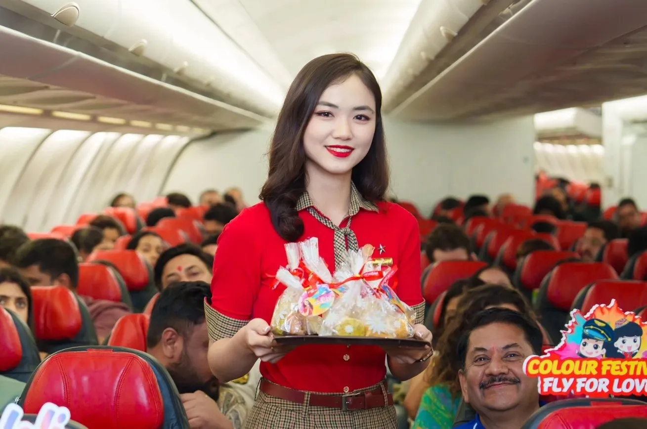 Vietjet flight attendant