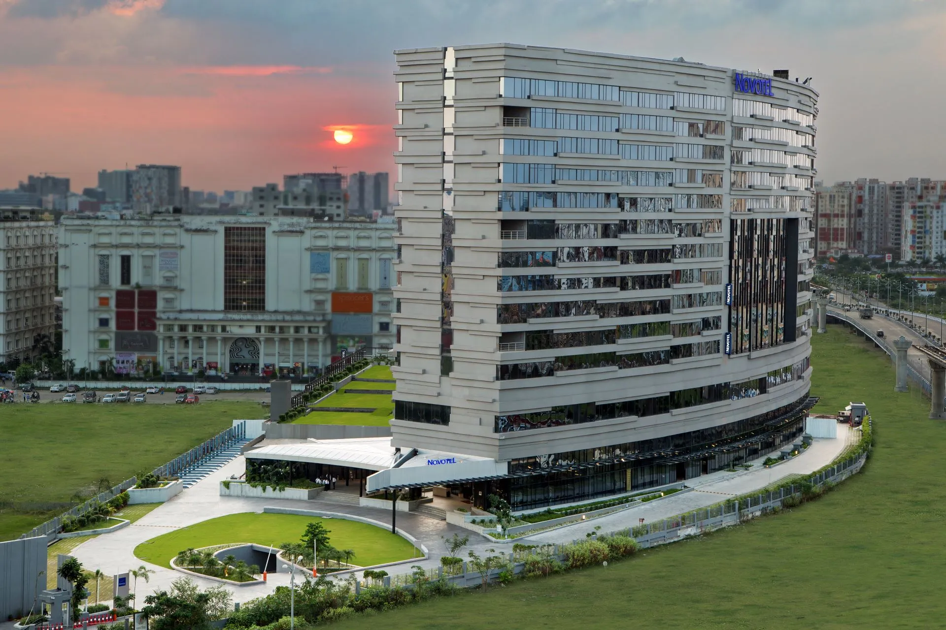 Novotel Kolkata Hotel & Residences
