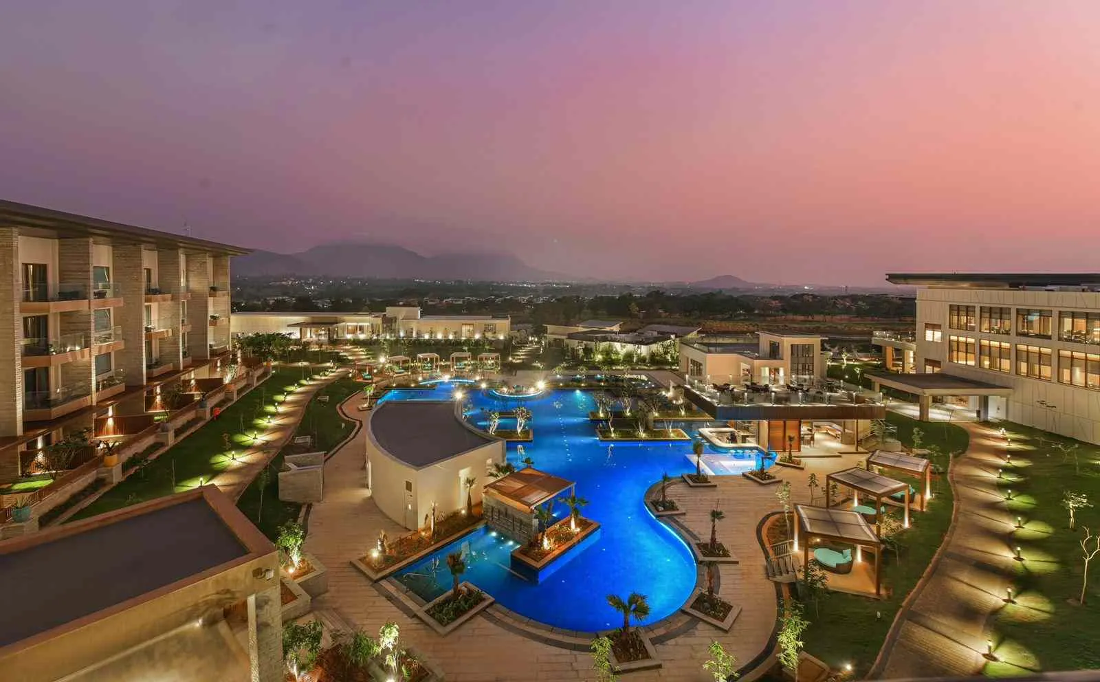 JW Marriott Prestige Golfshire Lagoon Pool