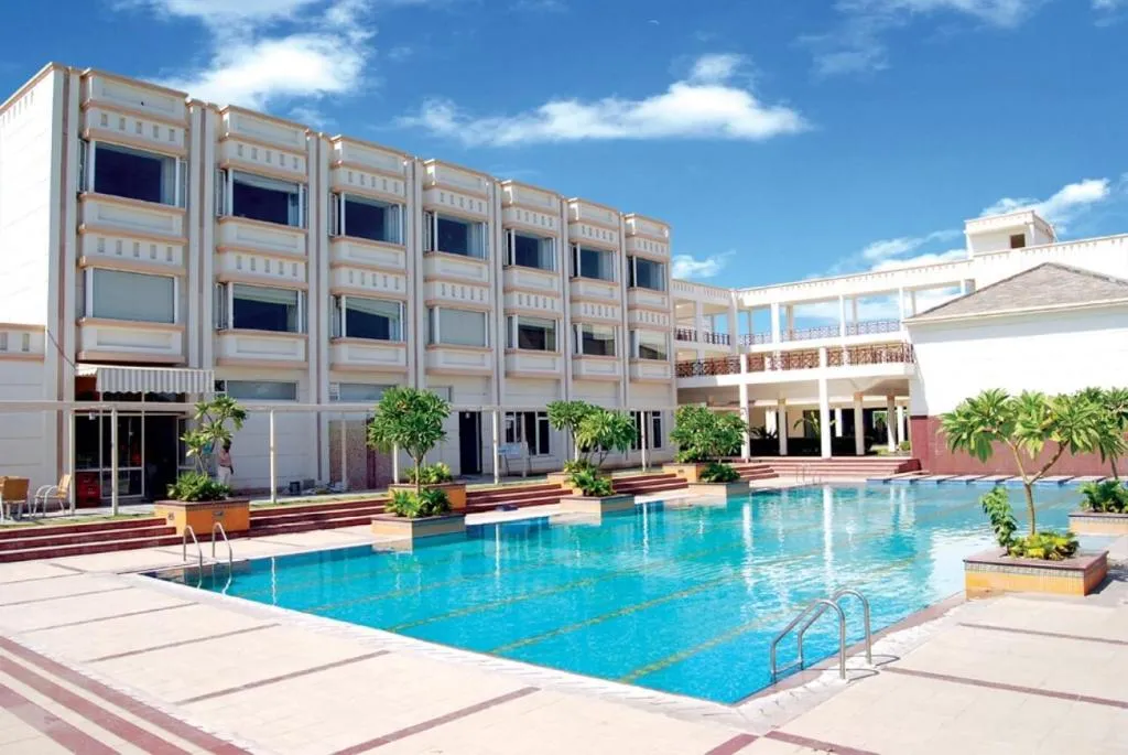 TreeHouse Hotel Club Spa Bhiwadi