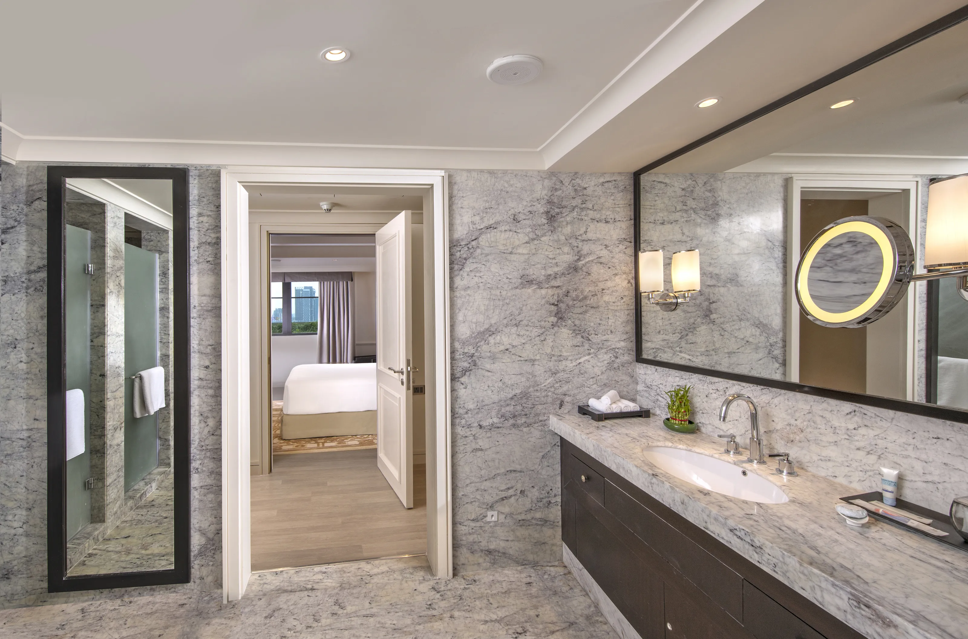Serviced Apartment
