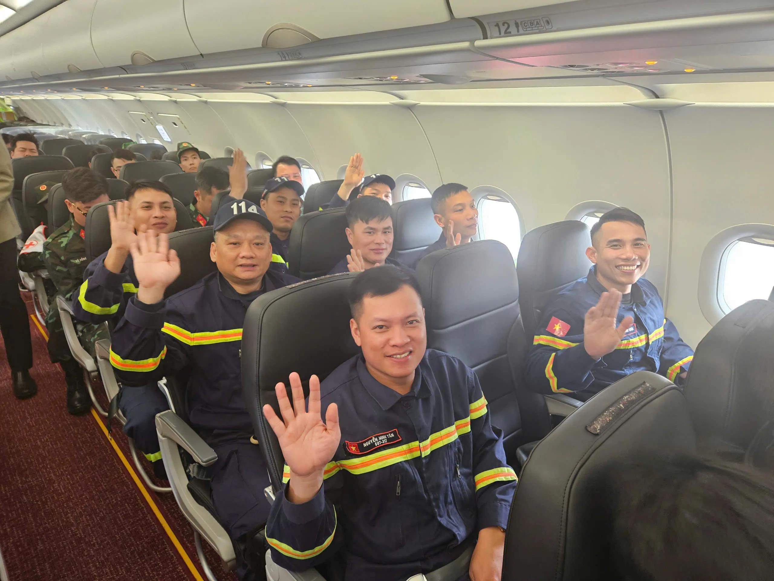 Vietjet operates two relief flights transporting Vietnamese rescue teams to Myanmar 2