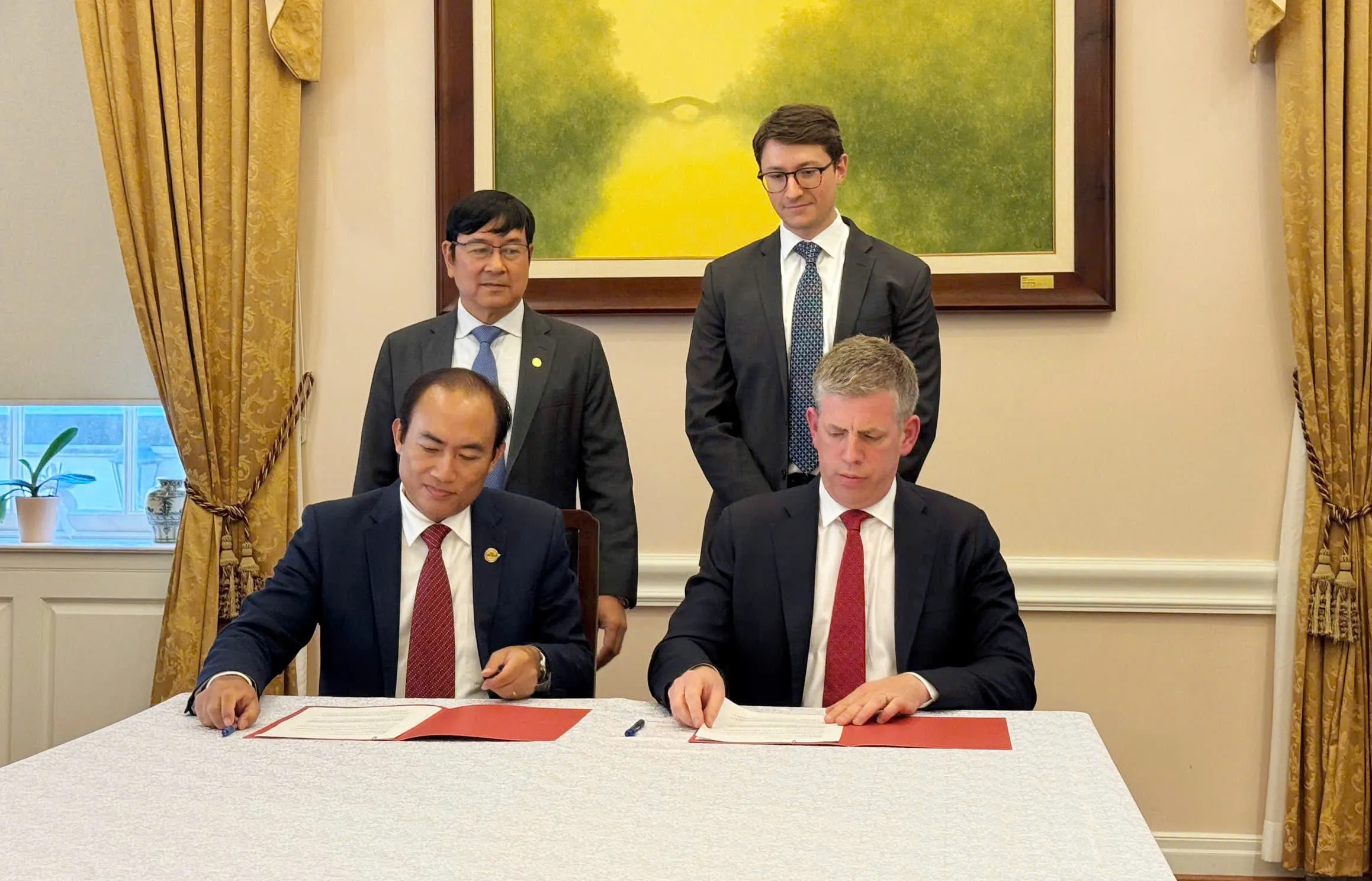 Vietjet Signs US 300 Million 2