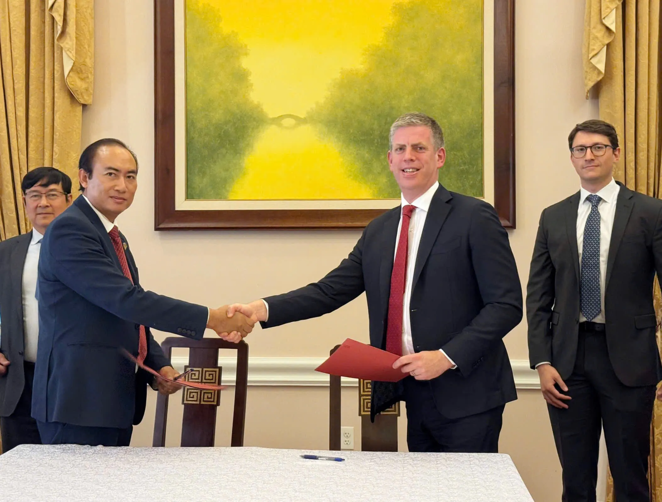 Vietjet Signs US 300 Million 3