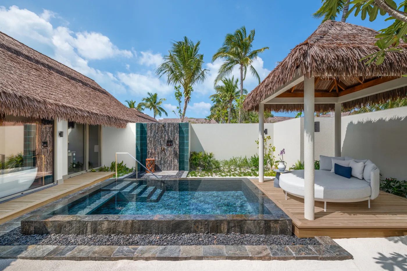 JW MLEJM One Bedroom Beach Pool