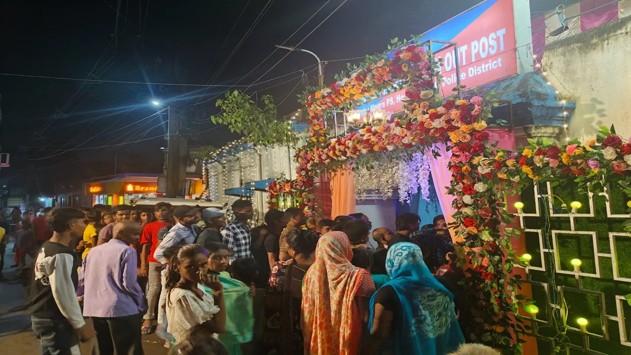 hooghly mogra bansberia police station janmashtami 2024 celebrations, হুগলি মগরা বাঁশবেড়িয়া, জন্মাষ্টমী, পুলিশ ফাঁড়িতে জন্মাষ্টমী