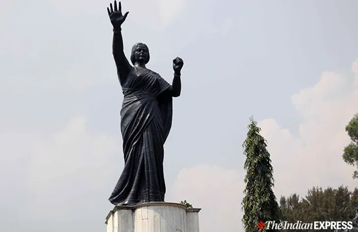 Pritilata Waddedar, revolutionary Pritilata Waddedar, Pritilata Waddedar matksheet, women revolutionaries of india, indian express, women's day