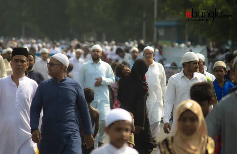 Eid Namaz at Kolkata red Road Express photo Shashi Ghosh