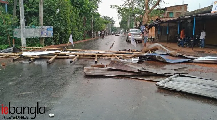 haroa road blockade in protest of alik chakrabarty arrest