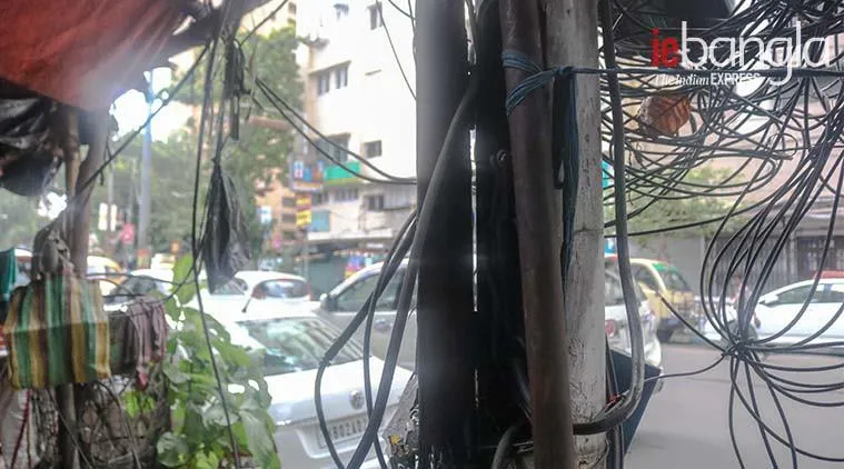CESC unsafe electric Box Express photo Shashi Ghosh