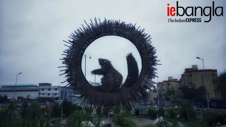Squirrel Sculpture logo