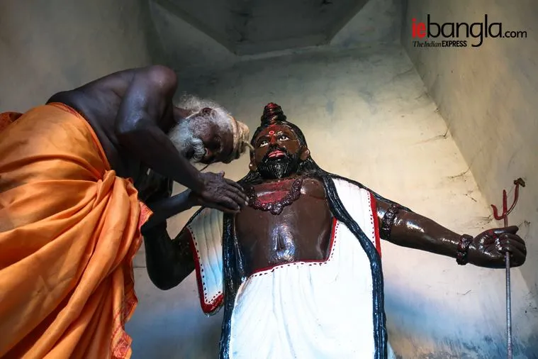 asansol, west bardhaman, saint, সন্নাসী, মন্দির, স্বঘোষিত সাধু, কলি যুগ