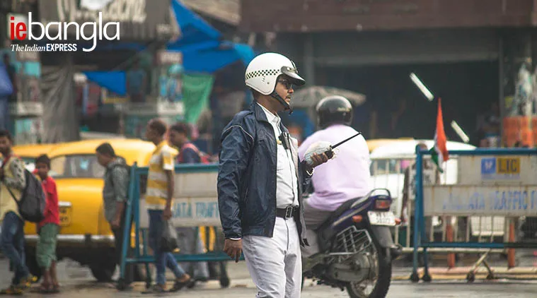 kolkata traffic police, কলকাতা ট্রাফিক পুলিশ