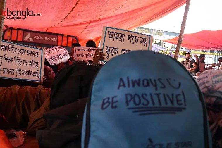 ssc candidate, স্কুল সার্ভিস চাকরিপ্রার্থী, Hunger strike, অনশন, Dharmatal, ধর্মতলা, Kolkata, কলকাতা