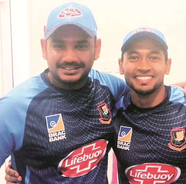 মুশফিকুর রহিমের সঙ্গে শ্রীনিবাস চন্দ্রশেখরন