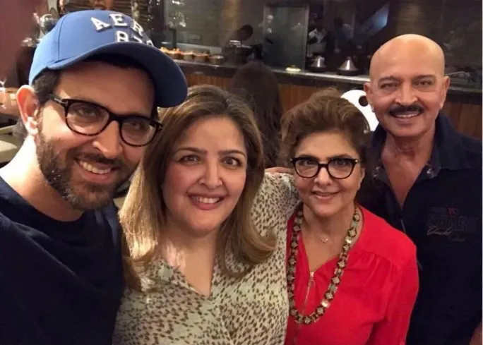 Sunaina Roshan, Hrithik Roshan with parents