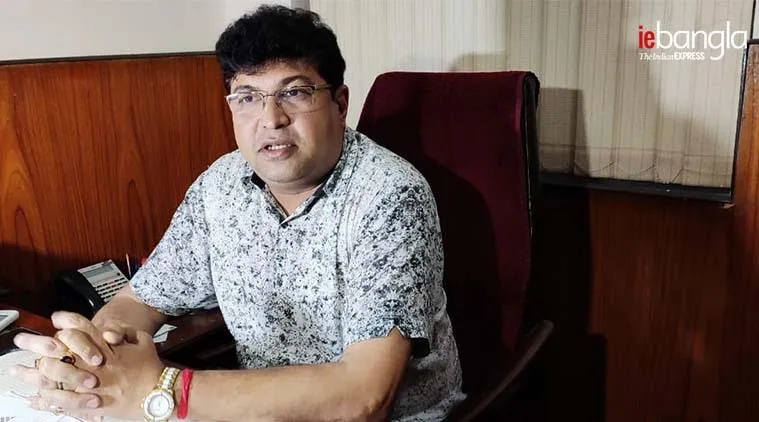 সাংবাদিকদের মুখোমুখি আইএফএ সচিব জয়দীপ মুখোপাধ্য়ায় (ছবি-শুভপম সাহা)