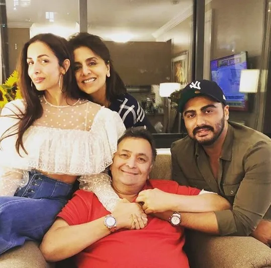 Malaika Arora and Arjun Kapoor with Rishi Kapoor and Nitu Singh