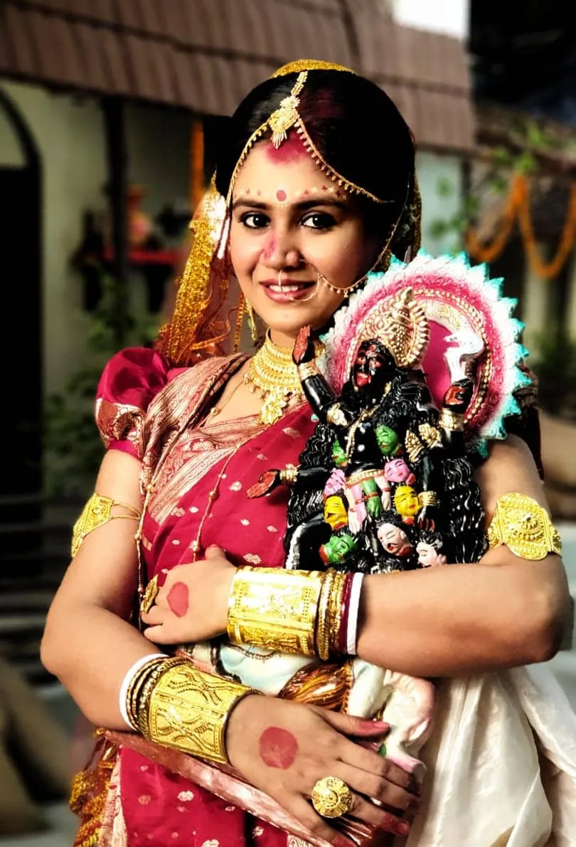 Srijita Mukherjee as Sarbani in Mahatirtha Kalighat